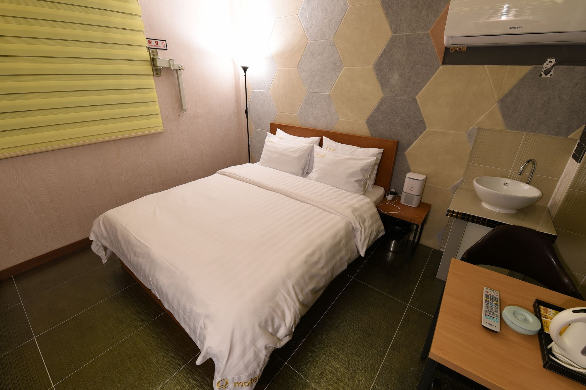 Jecheon Q Motel Buitenkant foto